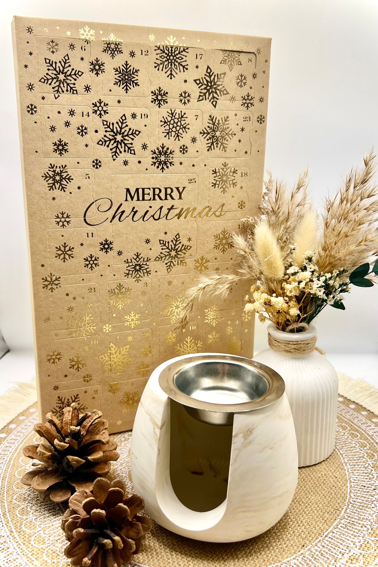 VORBESTELLUNG - Adventskalender 2025 mit 13 Duftwachs-Melts | Handgemachter Kerzen-Duftkalender
