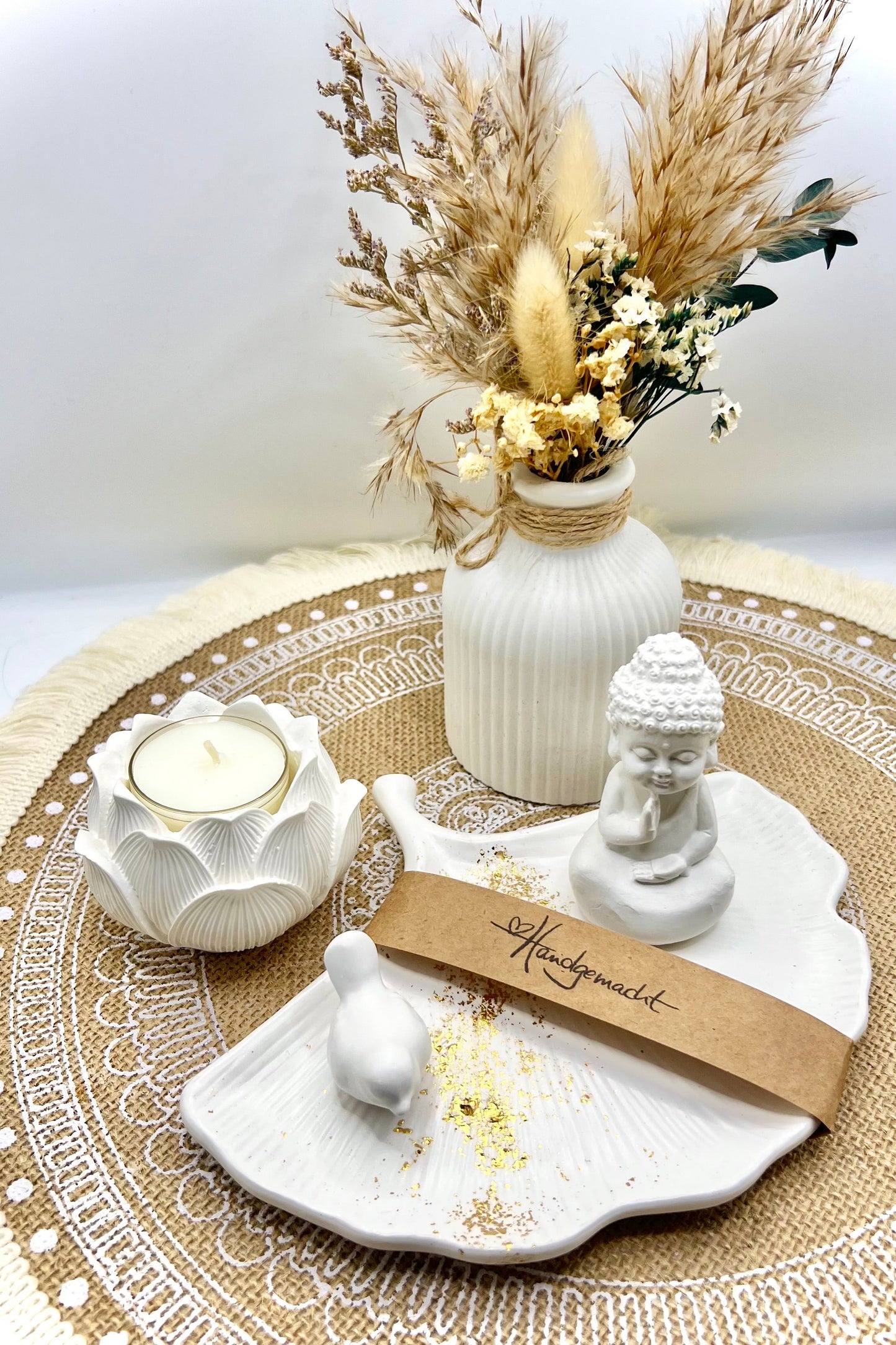 Handgefertigtes Ginkgo-Tablett – edles Naturdesign mit Blattgold