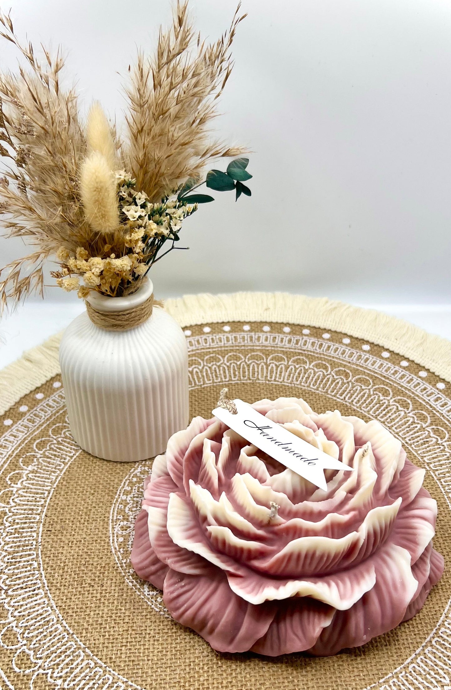 🌸 Große Pfingstrosenkerze XL – handgegossene Blumenkerze für stilvolle florale Deko