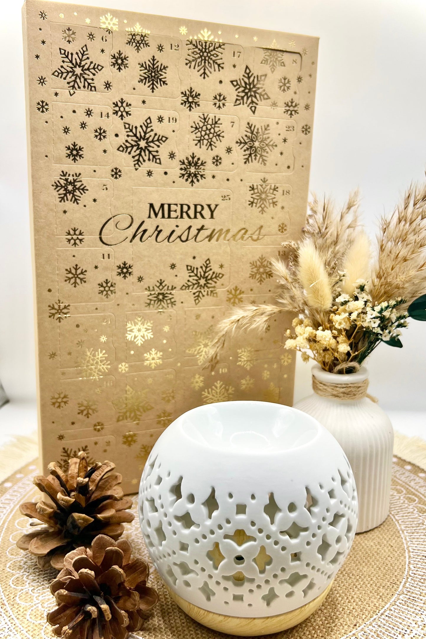 VORBESTELLUNG - Adventskalender 2025 mit 13 Duftwachs-Melts | Handgemachter Kerzen-Duftkalender