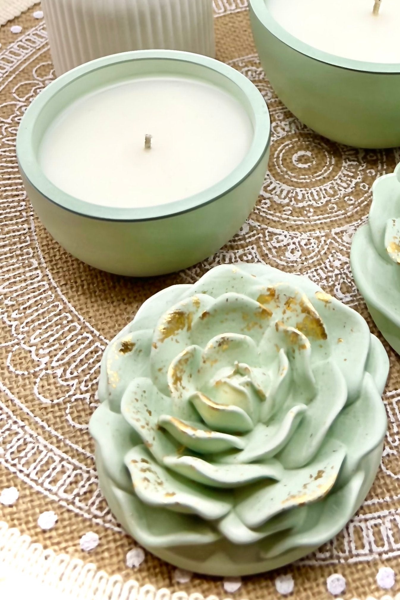 Kleine Elegant Rose - Rosen Schalen Kerze mit Blattgold (verschiedene Düfte)
