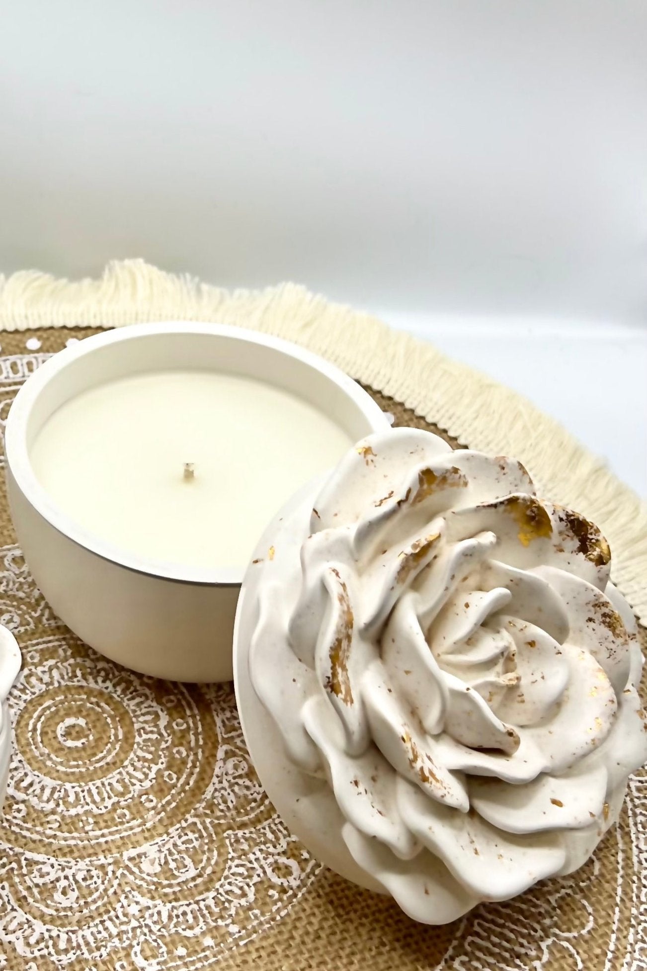 Große Elegant Rose - Rosen Schalen Kerze mit Blattgold (verschiedene Düfte)