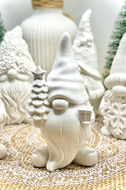 Winterliche Wichtel aus Keramik – handgegossene Unikate, stilvolle Weihnachtsdeko & Geschenkidee