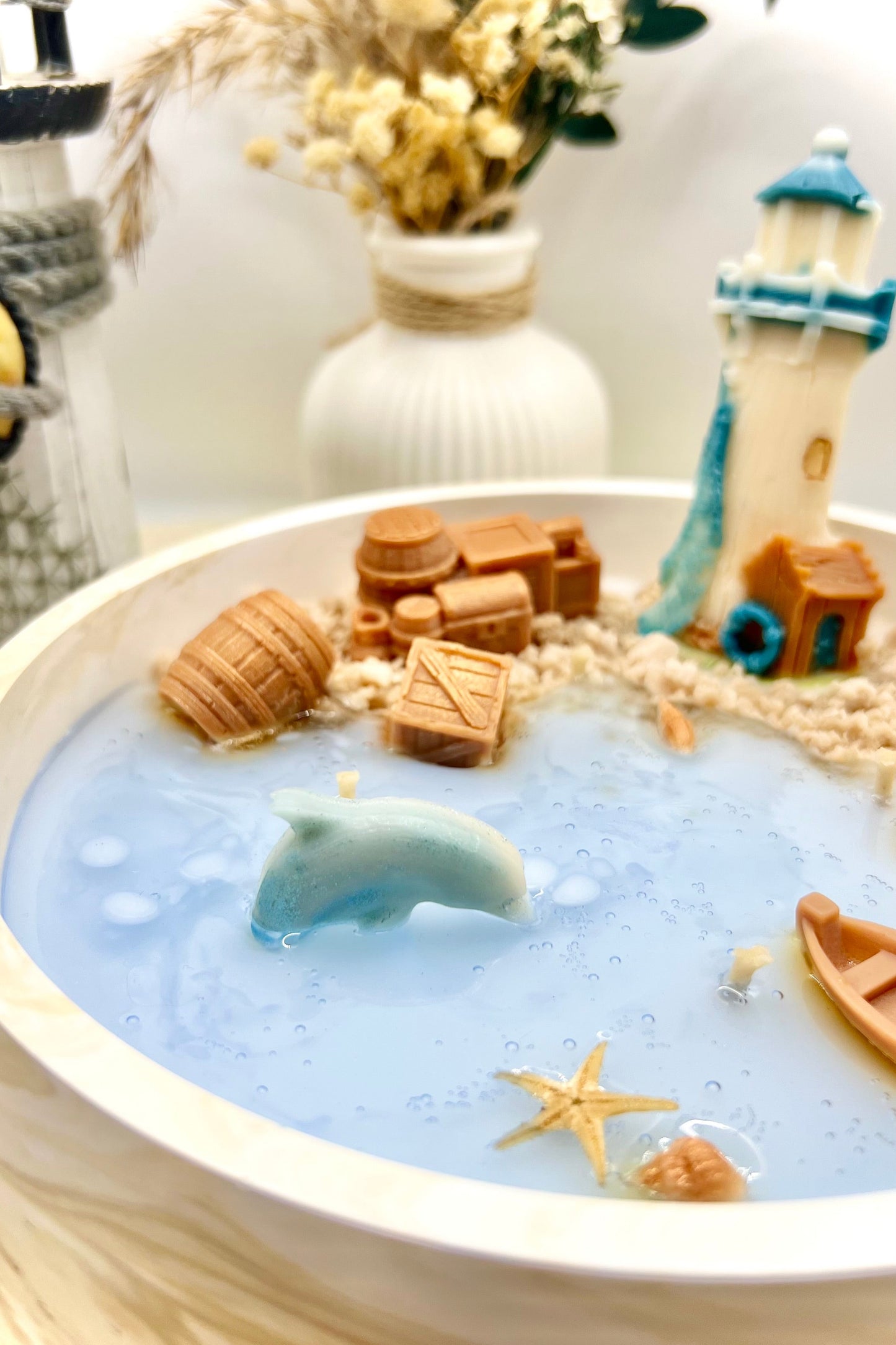 Maritime Kerze „Nordlicht“ – handgegossene Sommer Dekoration mit Meer & Muscheln