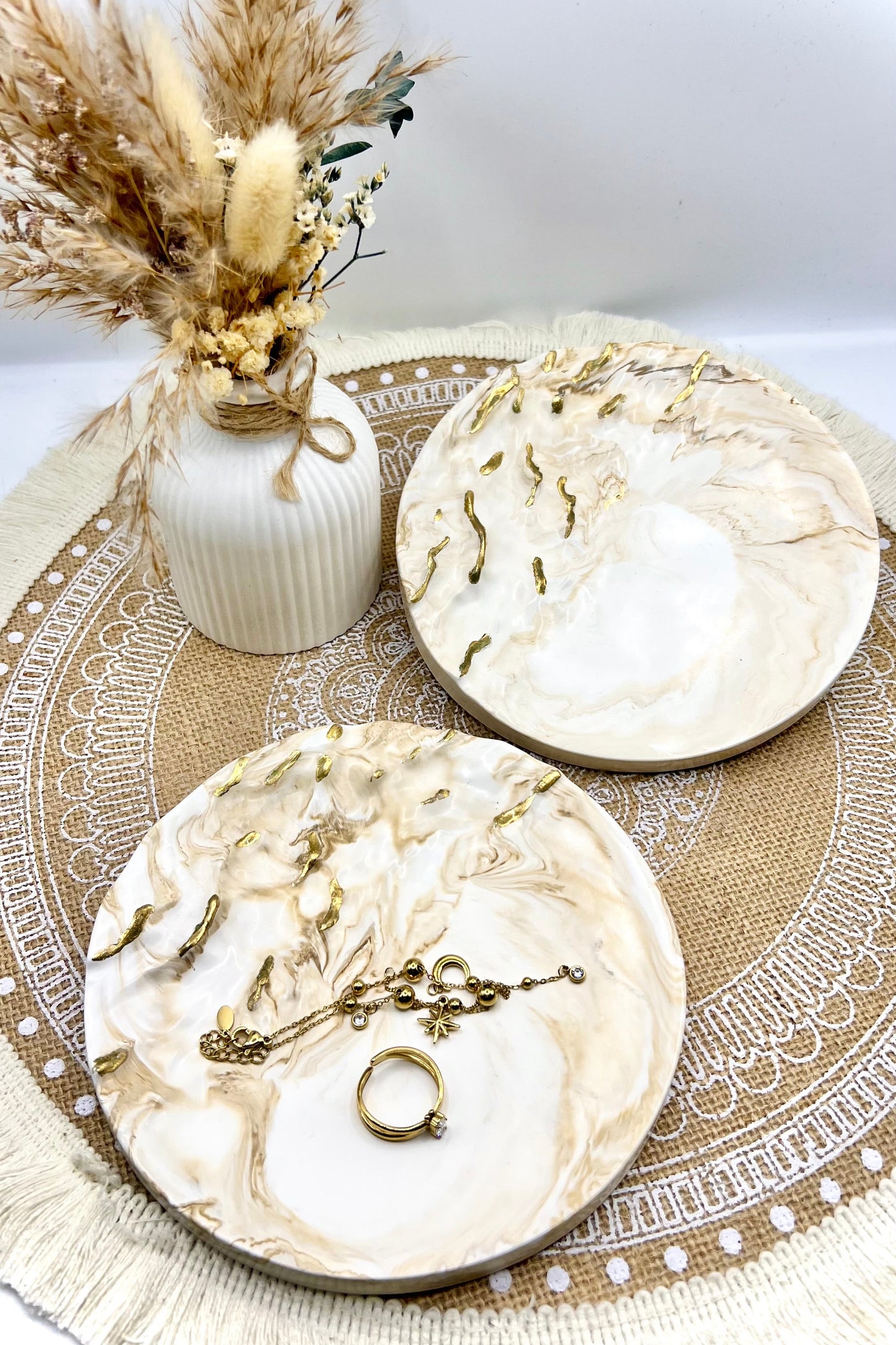 Handgegossenes Tablett Schmuckablage mit Blattgold – marmoriert
