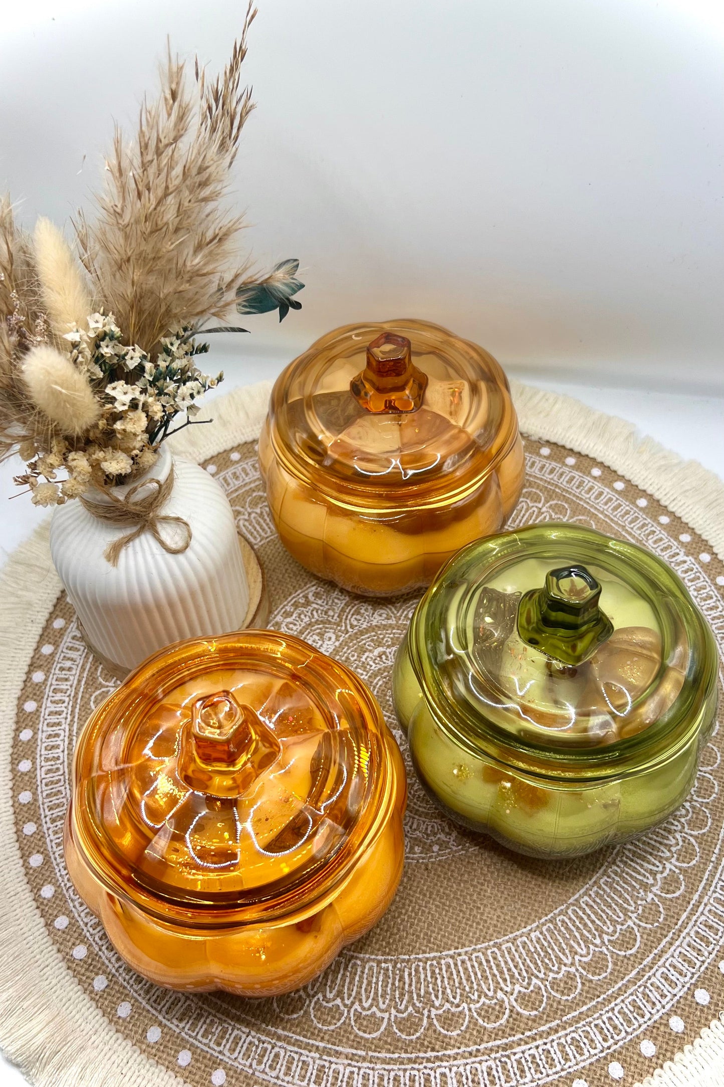 Duftkerze im Glas-Kürbis – Herbst Edition | Handgegossen | Zwei Größen