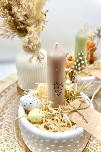 Handgegossene Frühlings-Dekoschale mit Kerze & Trockenblumen