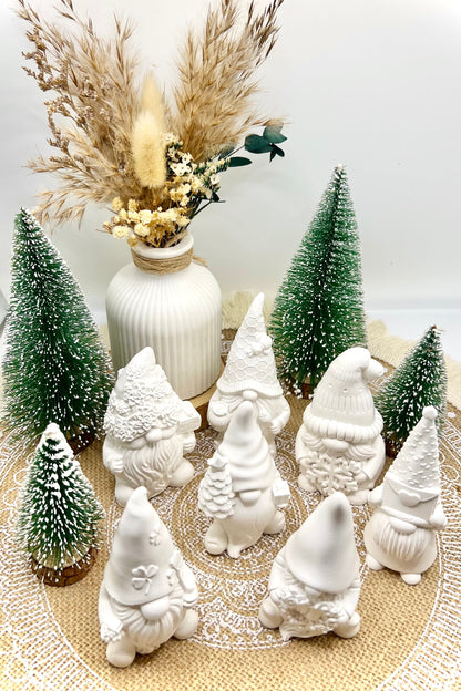 Winterliche Wichtel aus Keramik – handgegossene Unikate, stilvolle Weihnachtsdeko & Geschenkidee