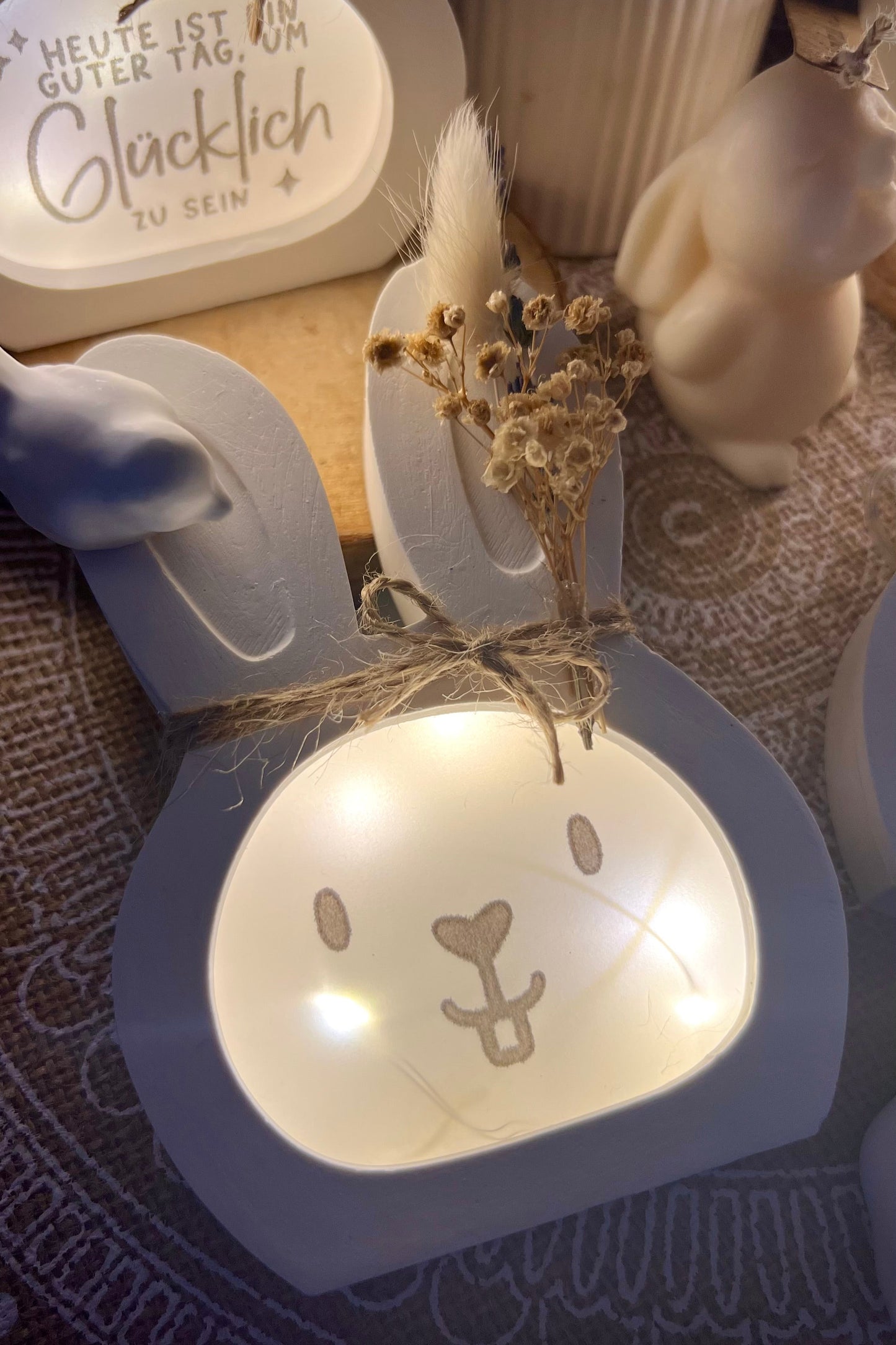 Kleiner Lichtmoment zum Verschenken – Hase Lichtbox mit Herzbotschaft & Frühlingsflair