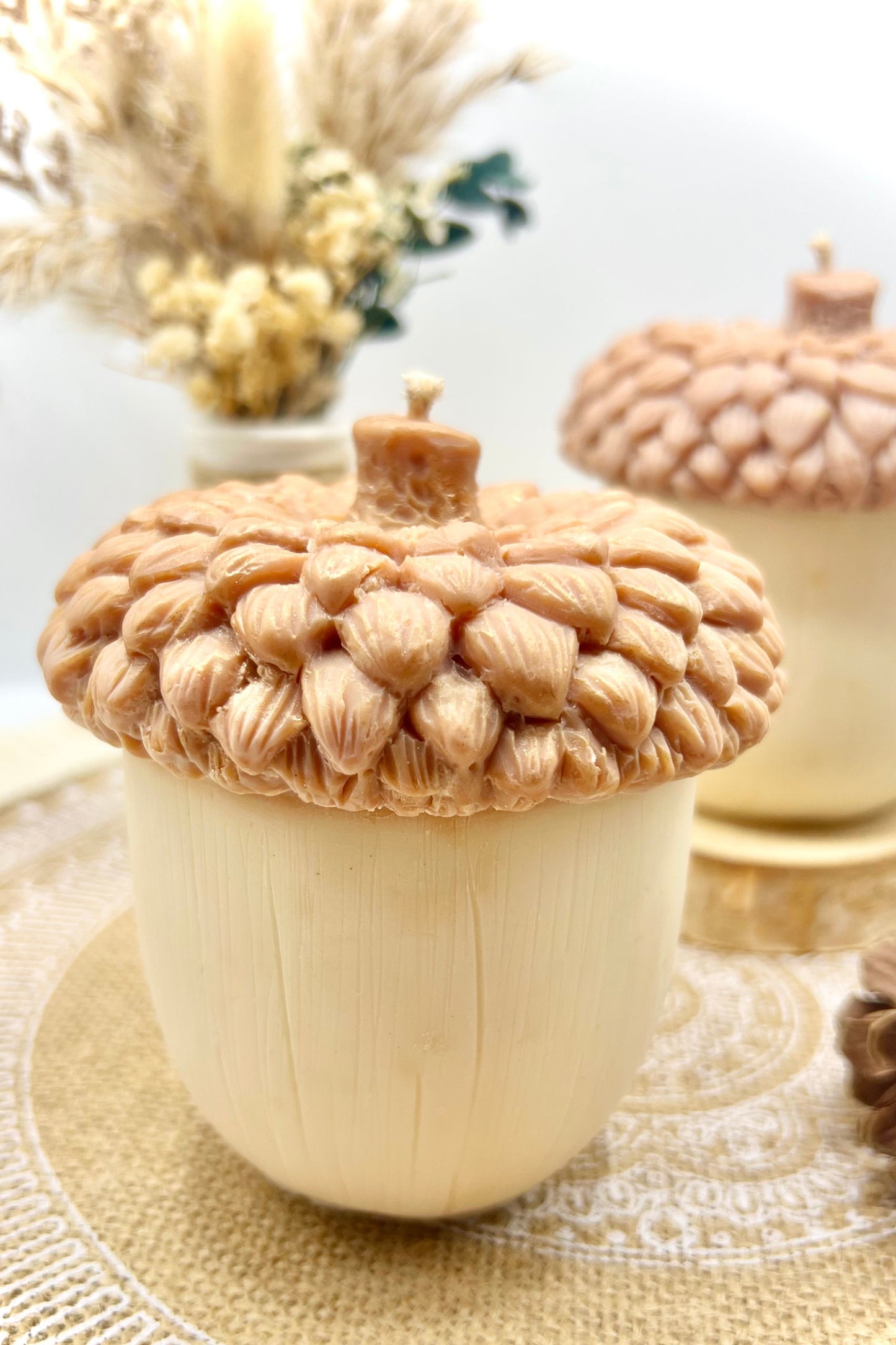 🍂 Eichel Kerze handgegossen – Herbstdeko Kerze