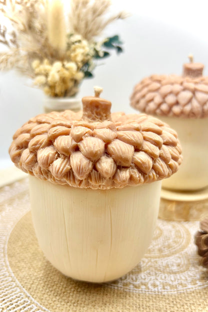 🍂 Eichel Kerze handgegossen – Herbstdeko Kerze