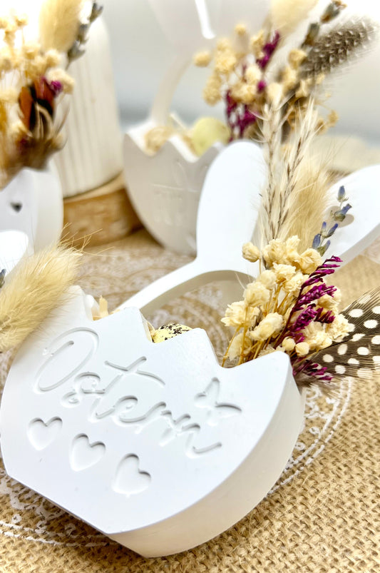 🐰 Osterhäschen in Eierschale – handgegossene Frühlingsdeko mit Trockenblumen