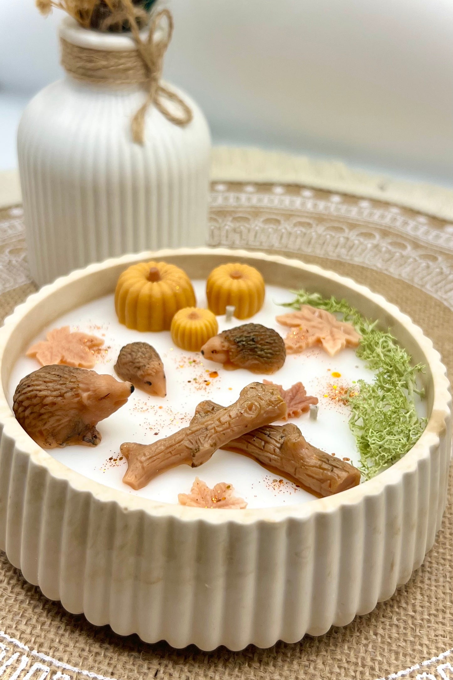 Herbstzauber Duftkerze in Keramikschale – Handgegossen | Zwei Größen