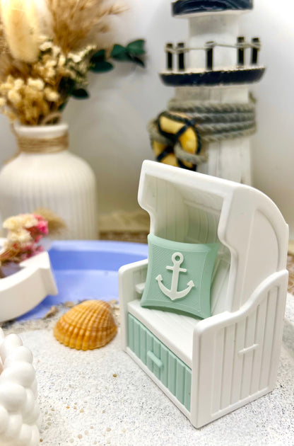 Maritimer Miniatur-Strandkorb – handgegossene Küstendeko mit 3D-Details