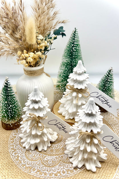 Keramik Weihnachtsbaum Deko | handgegossen, glanzversiegelt & winterlich weiß | kleine Luftbläschen möglich – Unikat mit Charakte