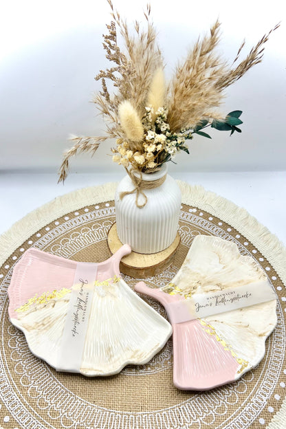 Handgefertigtes Ginkgo-Tablett – edles Naturdesign mit Blattgold