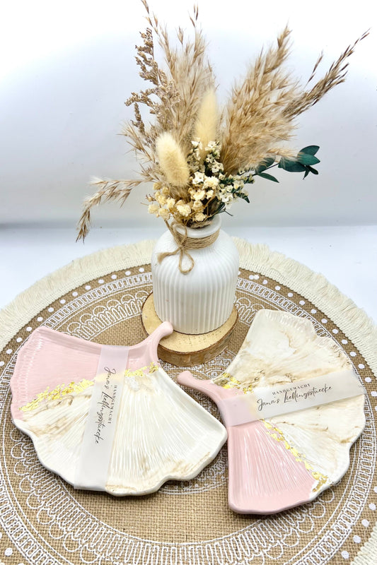 Handgefertigtes Ginkgo-Tablett – edles Naturdesign mit Blattgold