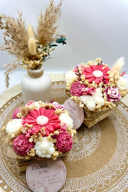 🌸 Kerzenbouquet im Holzgefäß – Schwimmkerze & Waxmelts-Blüten