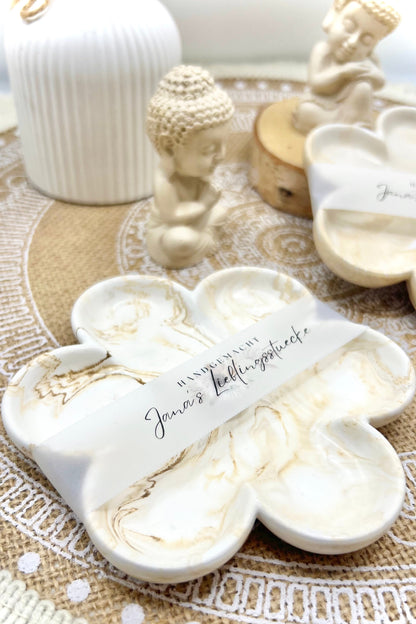 Räucherstäbchen Schale in Blütenform – stilvoll und handgefertigt