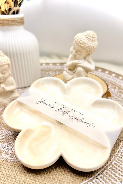 Räucherstäbchen Schale in Blütenform – stilvoll und handgefertigt