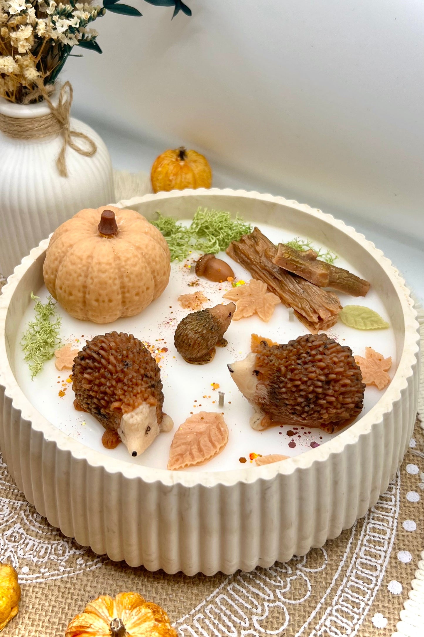 Herbstzauber Duftkerze in Keramikschale – Handgegossen | Zwei Größen
