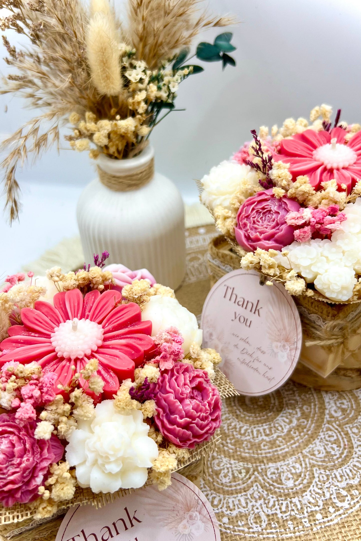 🌸 Kerzenbouquet im Holzgefäß – Schwimmkerze & Waxmelts-Blüten