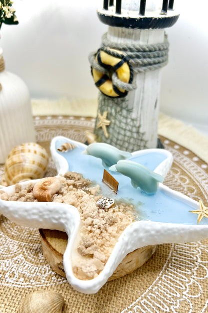 Küstenmoment – Duftkerze im Seestern | Schildkröte oder Delfine | Handgegossen mit maritimen Details