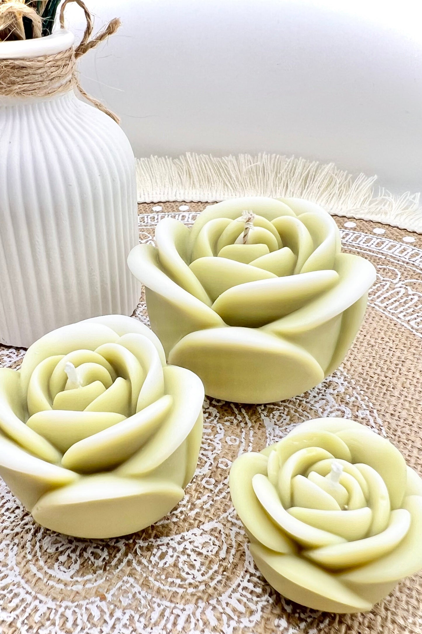 Rosen Kerzen im 3er Set (verschiedene Farben)