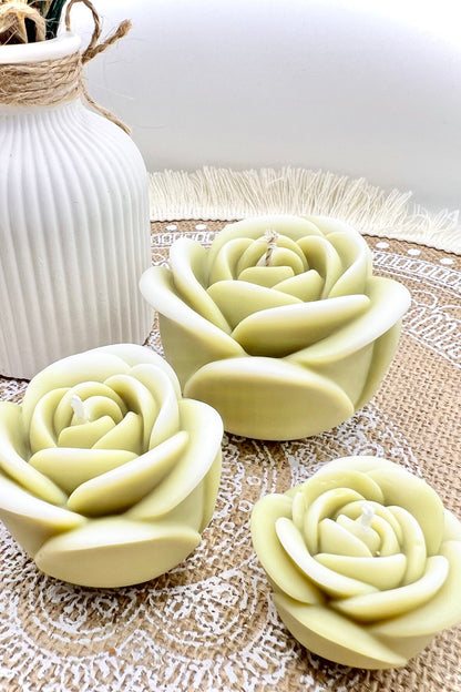 Rosen Kerzen im 3er Set (verschiedene Farben)