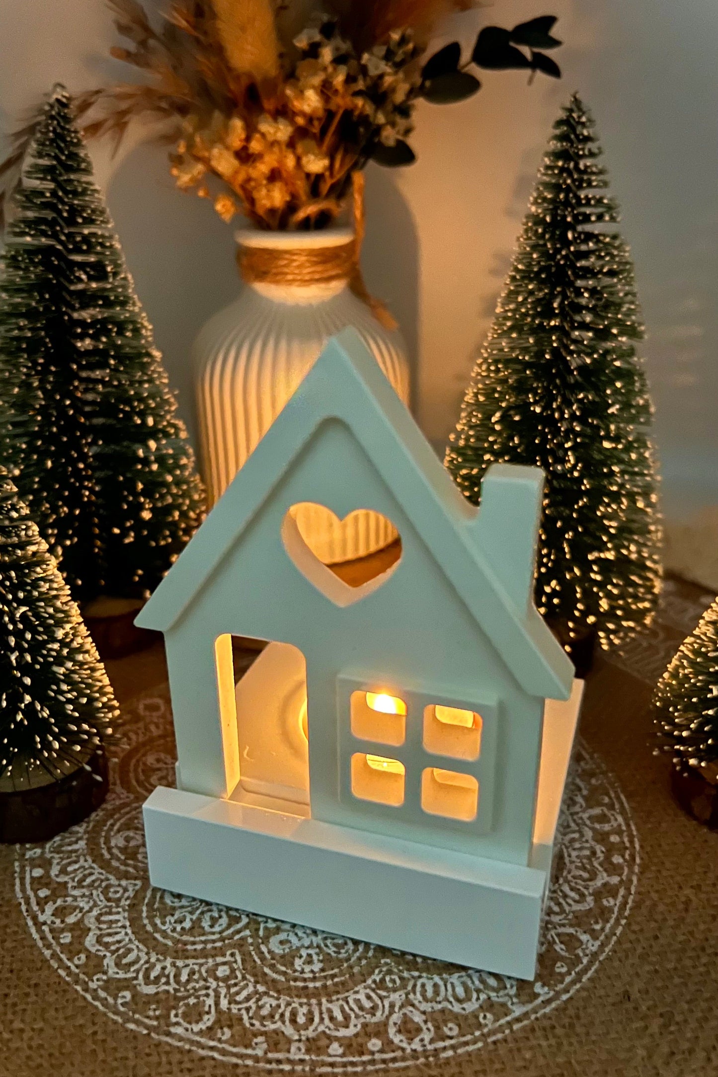 Handgegossene Teelichthalter – verschiedene winterliche Motive