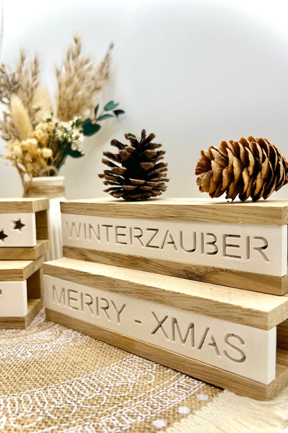 Lichtbox aus Eiche & Keramik – mit Schriftzug & Mini-Lichterkette | Winterdeko, Geschenkidee & Wohnakzent
(verschiedene Motive)
