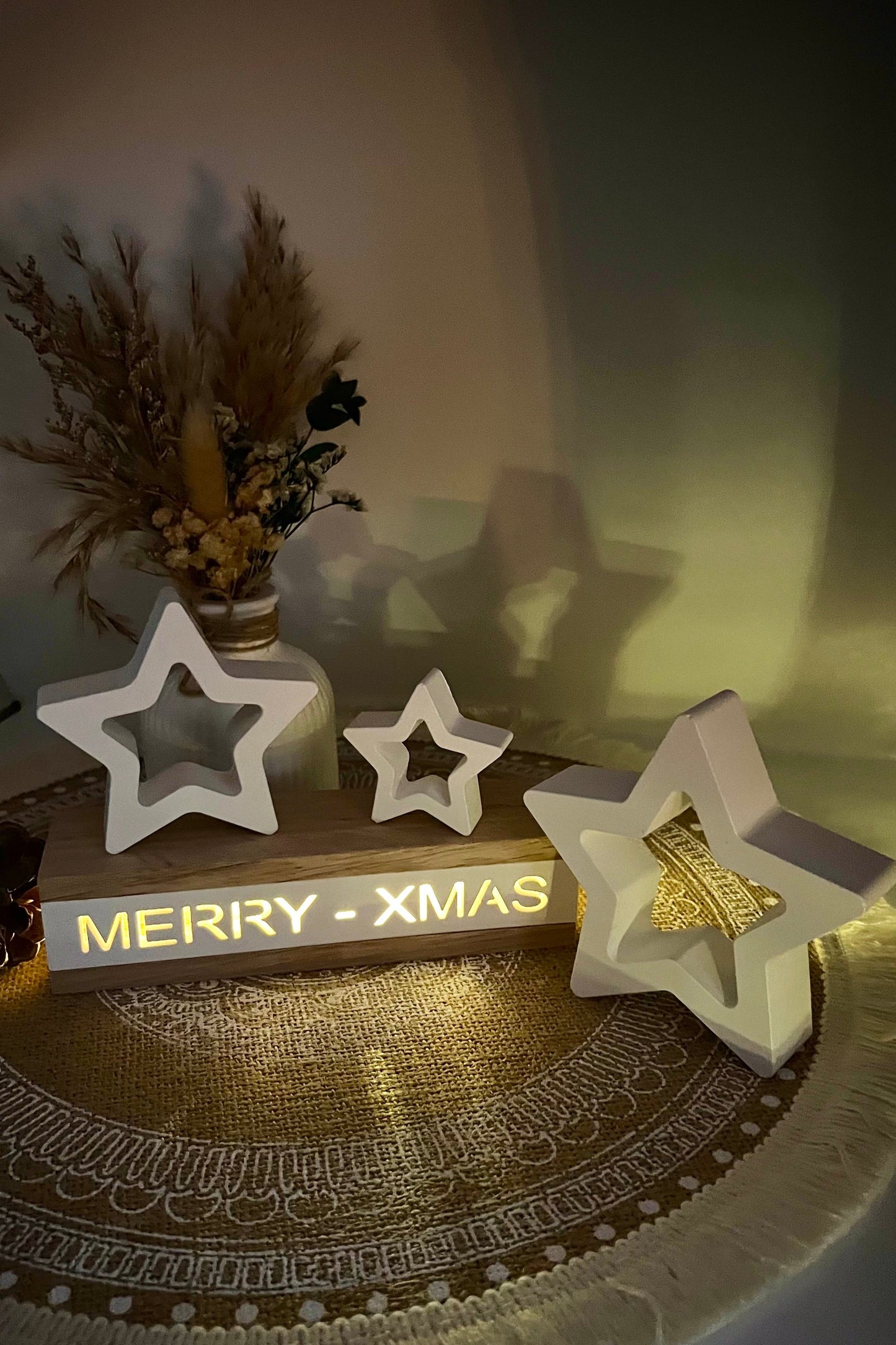 Lichtbox aus Eiche & Keramik – mit Schriftzug & Mini-Lichterkette | Winterdeko, Geschenkidee & Wohnakzent
(verschiedene Motive)