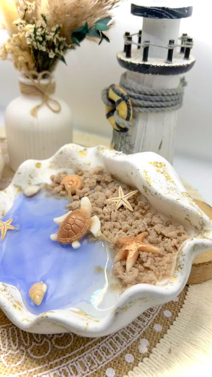 🐚 Muschelschalenkerze „Maritim“ – handgegossenes Unikat mit Pflanzenwachs & maritimer Dekoration